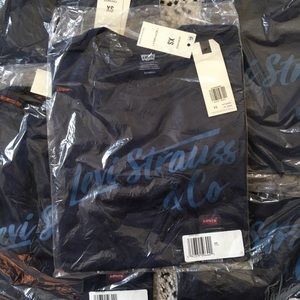 Levi’s Logo T Shirt Navy Blue Mens size XS NEW